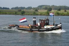 motorsleepboot ODILO grote vlag