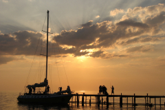 zeilboot aan de steiger