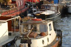 duwboot in Amsterdamse gracht