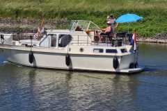 motorjacht EAGLE varen