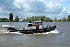 sleepboot VEERSEGAT aan het varen