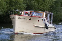 motorjacht SANTA MARIA varen