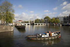 duwboot in de gracht